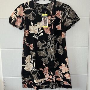 Nicole Miller Dress Size Small 4 - 6  Short Sleeve Pleated Hemline Multicolor